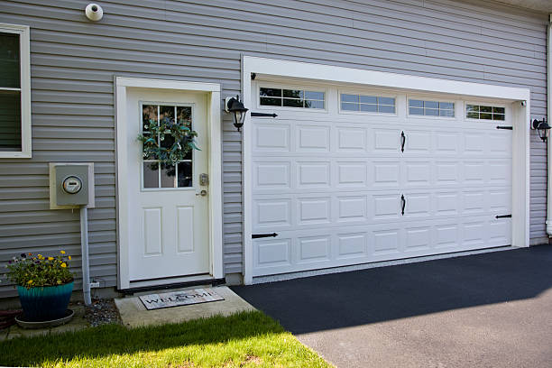 24/7 Emergency Garage Door Panel Replacement experts in Prescott, AR